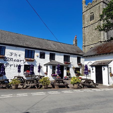 The Weary Friar Inn Pillaton エクステリア 写真