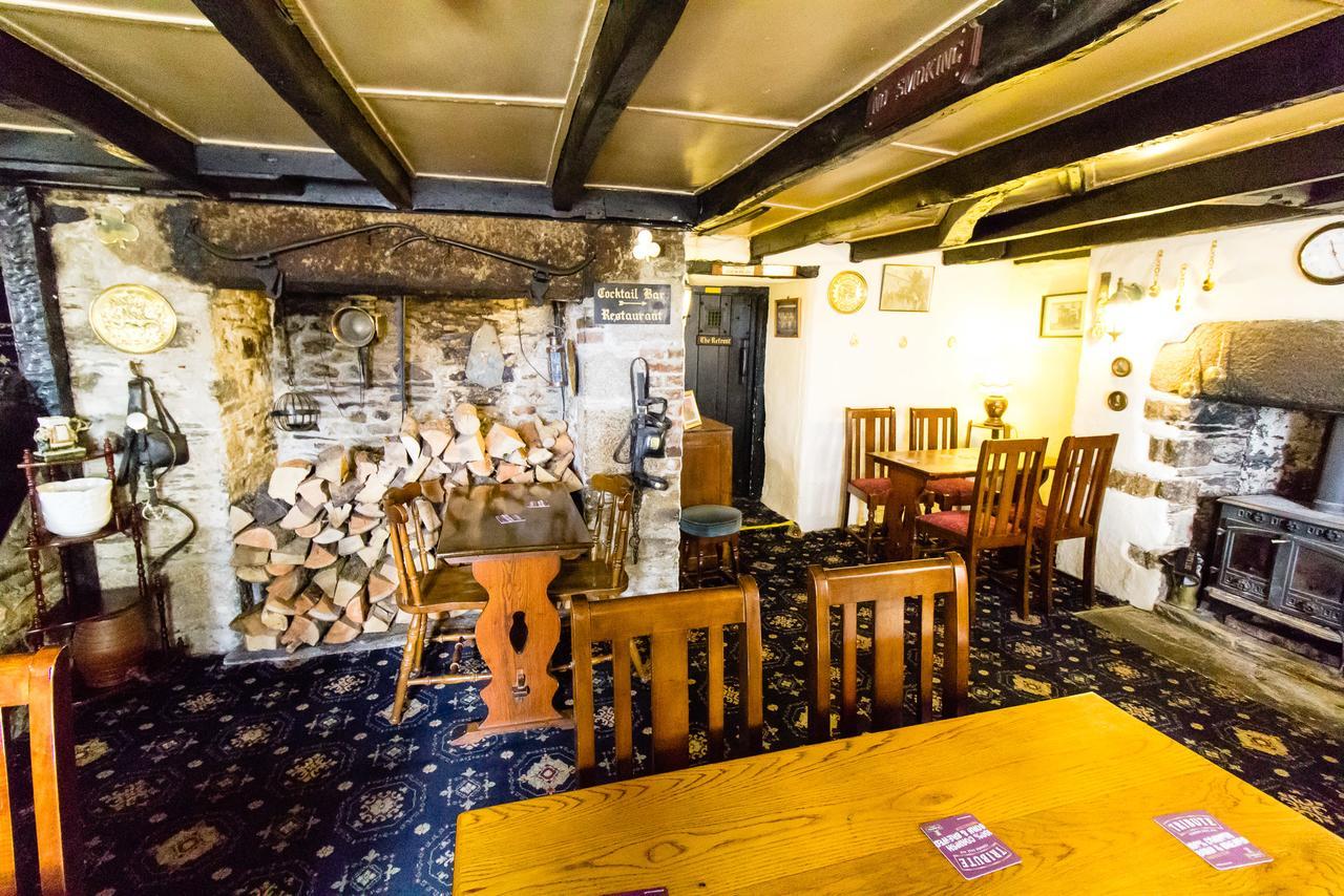 The Weary Friar Inn Pillaton エクステリア 写真